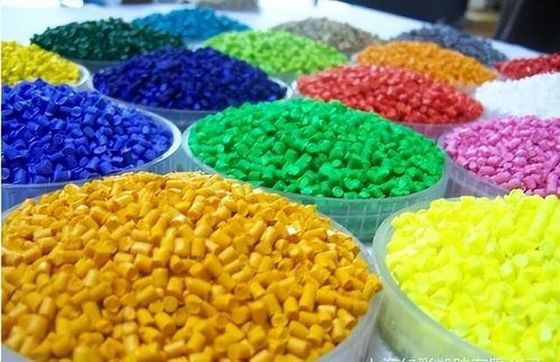 Butiran TPE Elastisitas Tinggi Bahan Karet TPE Untuk Wastafel Piala Lipat