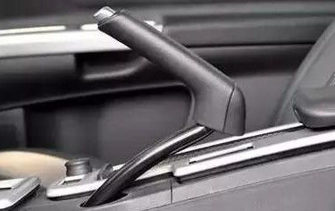 Butiran Tpv Hitam Termoplastik Vulcanizate Tpv Untuk Gear Lever Coaster Dan Rem Tangan