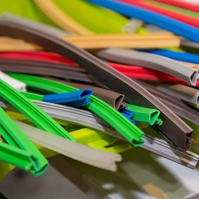 Tahan Cuaca Termoplastik Elastomer TPE Untuk Seal Strip