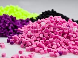 Injeksi Likuiditas Tinggi TPE Thermoplastic Thermoset Elastomer Untuk Kasus Ponsel